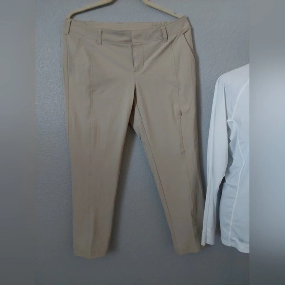 Athleta Wander Stash Pant in Khaki Tan Women's 10 Nwot Athleisure Minimalist - Picture 2 of 7